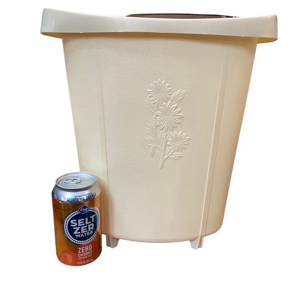 Vintage Trash Can - Picture 2 of 8